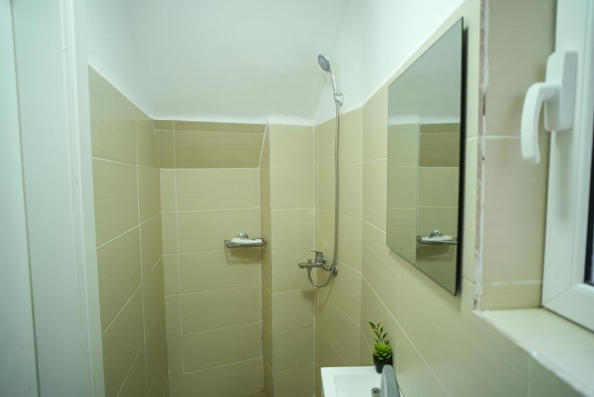 Grandpa House - Studio App.2 Tiranë Ngoại thất bức ảnh